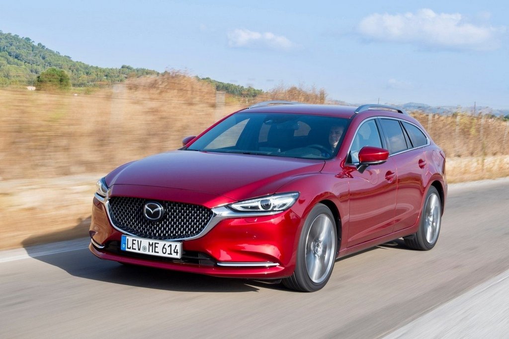 Revisión actualizada de camioneta Mazda 6 Combi