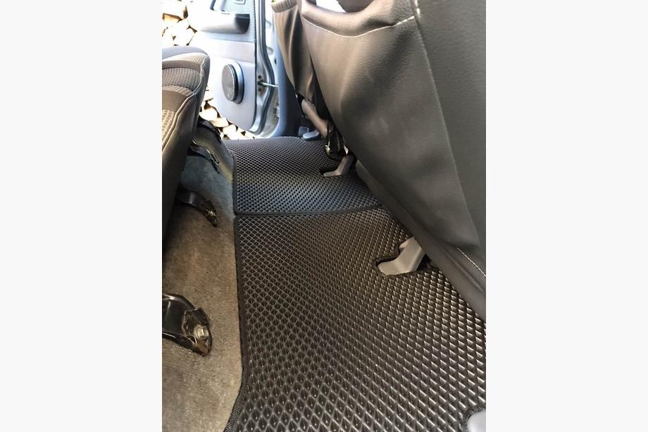 Toyota Land Cruiser 80 1990-1997 Alfombrillas EVA (negras) Foto 4