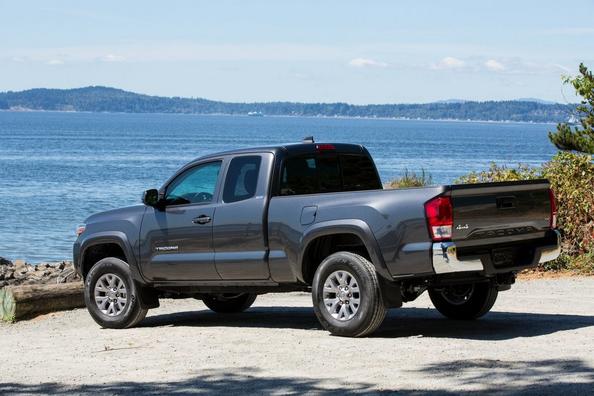 Revisión de camioneta de tamaño mediano Toyota Tacoma Foto 11