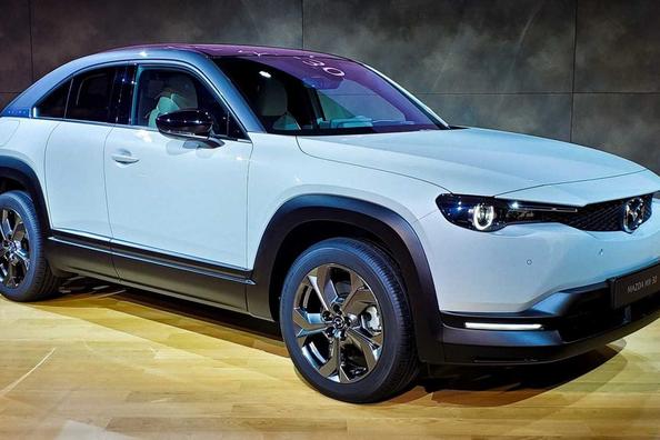Crossover Mazda MX-30: el primer modelo eléctrico de la compañía japonesa