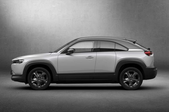 Crossover Mazda MX-30: el primer modelo eléctrico de la compañía japonesa Foto 14