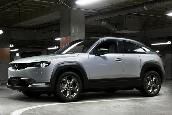Crossover Mazda MX-30: el primer modelo eléctrico de la compañía japonesa Foto 13
