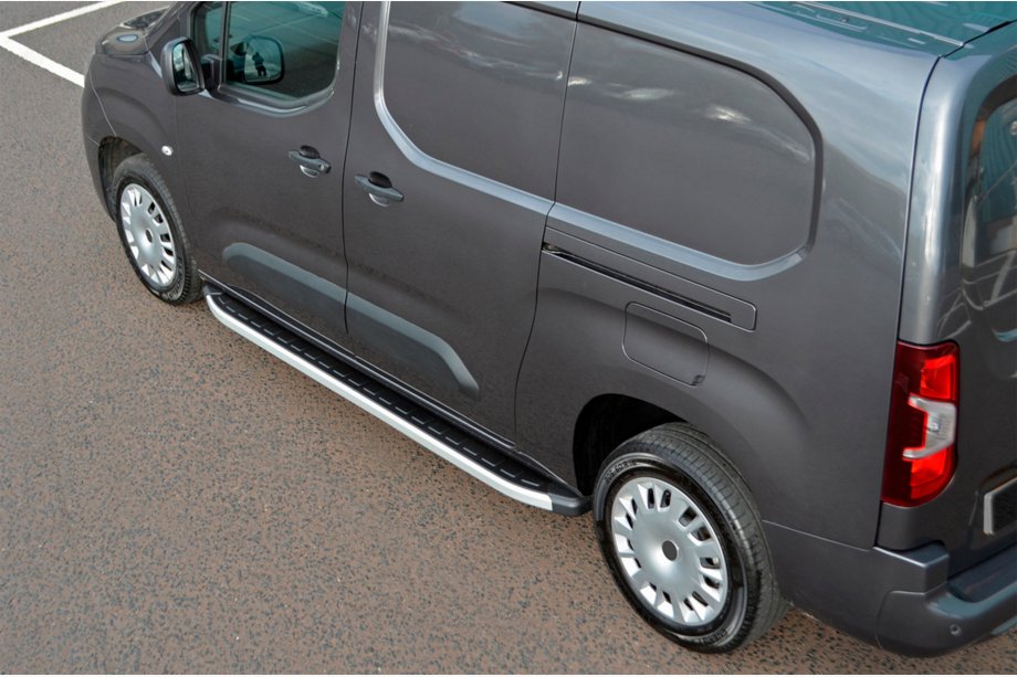 Citroen Berlingo/Multispace 2018- Estribos Laterales Fullmond (2 uds., Aluminio) Batalla Corta Foto 7