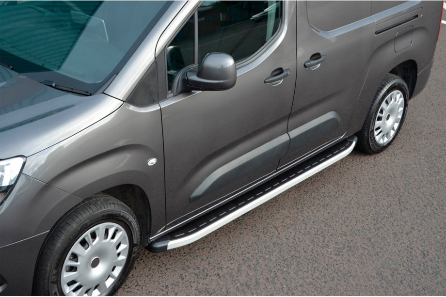 Peugeot Partner/Rifter 2019- Estribos Laterales Fullmond (2 uds., Aluminio) Batalla Corta Foto 5