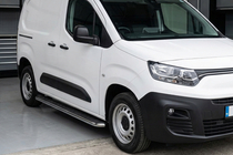 Peugeot Partner/Rifter 2019- Estribos Laterales Maydos V1 (2 uds., Aluminio y Acero Inoxidable) foto 1