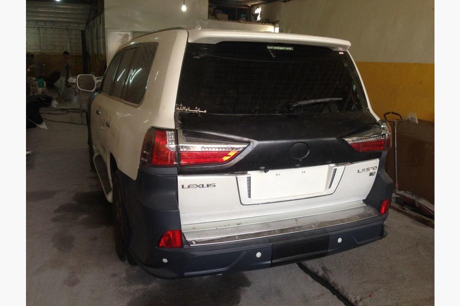 Lexus LX570/450d 2008-2022 Kit de conversión facelift de modelo 2008-2016 a TRD Superior (2016-2020) Foto 16
