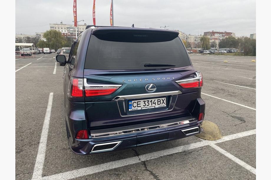 Lexus LX570/450d 2008-2022 Kit de conversión facelift de modelo 2008-2016 a TRD Superior (2016-2020) Foto 14