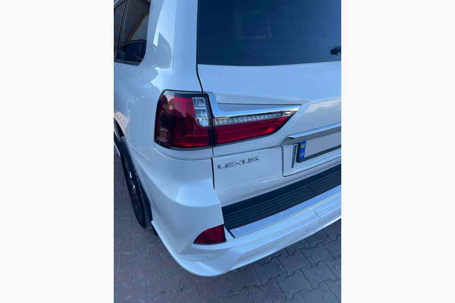 Lexus LX570/450d 2008-2022 Kit de conversión facelift de modelo 2008-2016 a TRD Superior (2016-2020) Foto 8