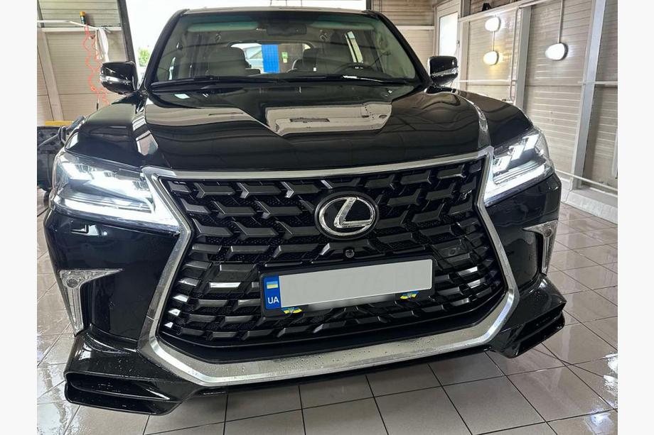 Lexus LX570/450d 2008-2022 Kit de conversión facelift de modelo 2008-2016 a TRD Superior (2016-2020) Foto 39