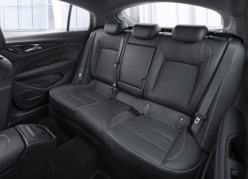 Revisión de liftback de tamaño mediano Opel Insignia Grand Sport