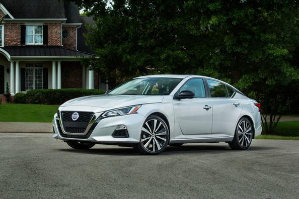 El sedán Nissan Altima de la sexta encarnación Foto 1