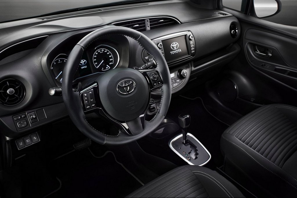 Revisión del hatchback subcompacto actualizado Toyota Yaris