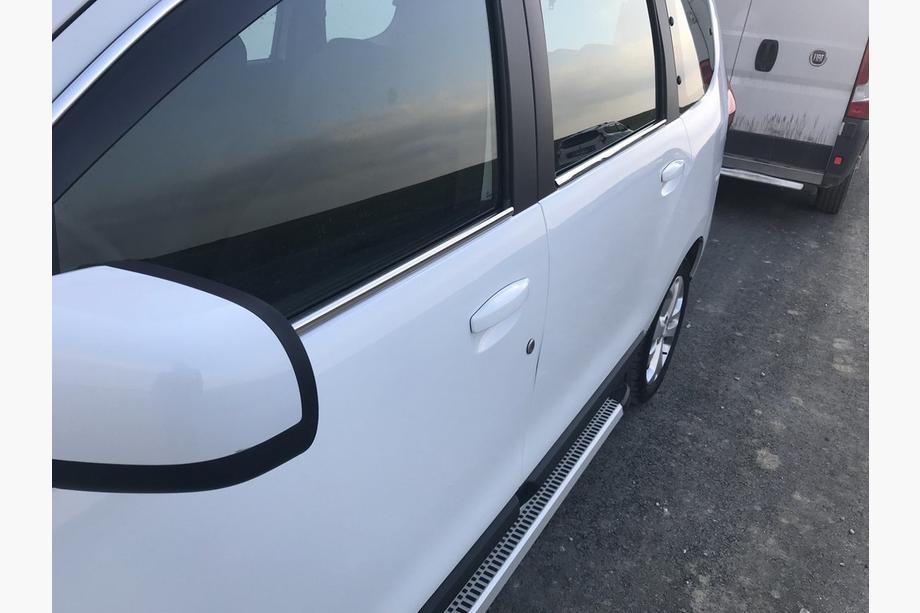 Renault Lodgy 2013-2022 Molduras de Ventanas Acero Inoxidable (4 uds) Carmos - Acero Inoxidable Turco Image
