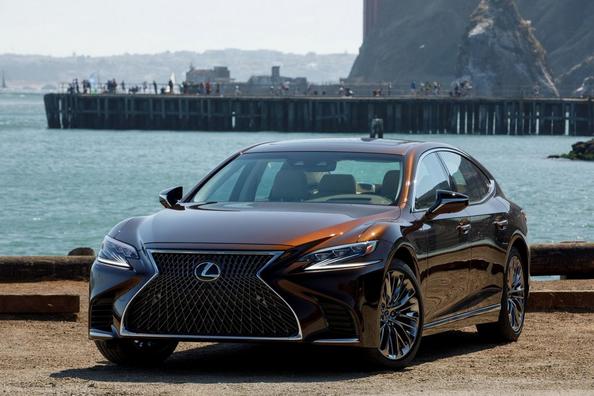 De tamaño completo de lujo sedán Lexus LS 500