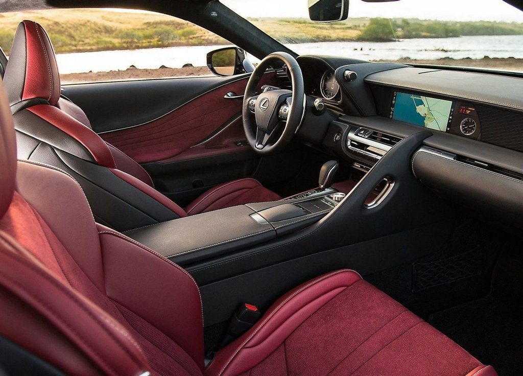 Descripción general de alto rendimiento, el coupé de Lexus LC500