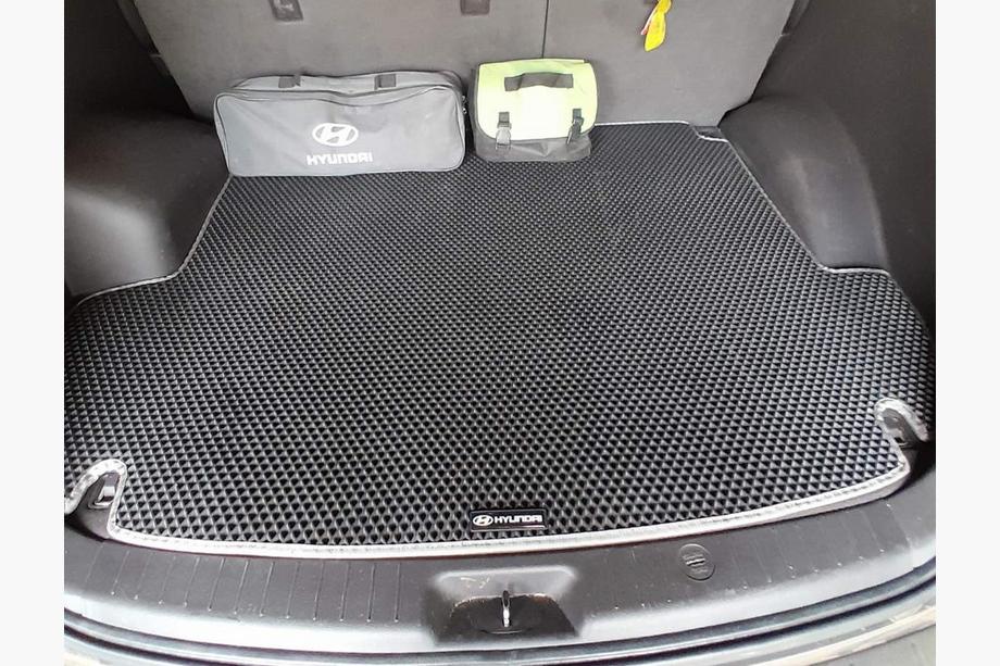 Hyundai Santa Fe 2 2006-2012 Alfombrilla de maletero (EVA, negra) (5 plazas) Foto 1