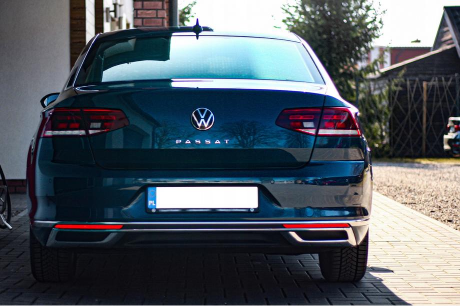 Volkswagen Passat B8 2015-2023 Embellecedores de escape OmsaLine SD/SW (2019+, 3 uds, acero inoxidable) Foto 4