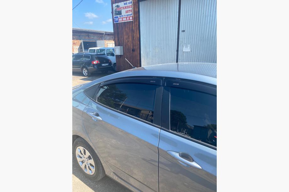 Hyundai Accent 2011-2017 Deflectores de Ventana SD (4 uds, ANV) Foto 3