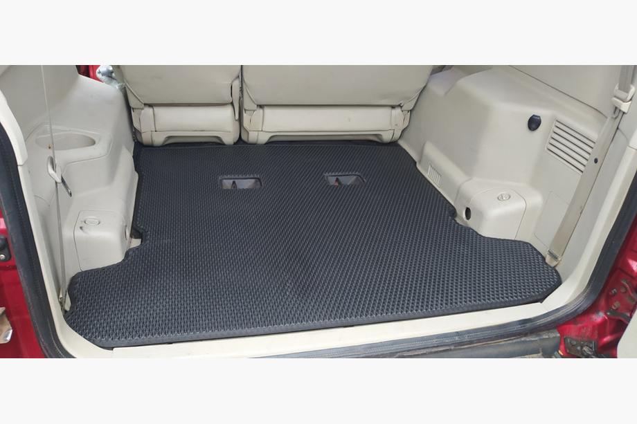 Mitsubishi Pajero Wagon IV 2006-2021 Alfombrilla de maletero (EVA, Negro) Image