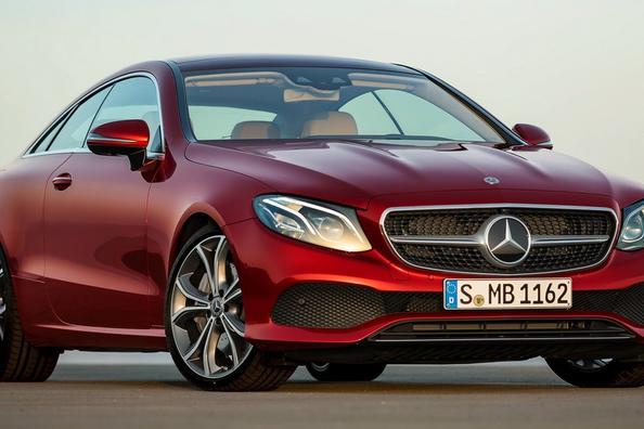 Revisión del cupé de tamaño mediano Mercedes-Benz E-Class Coupe
