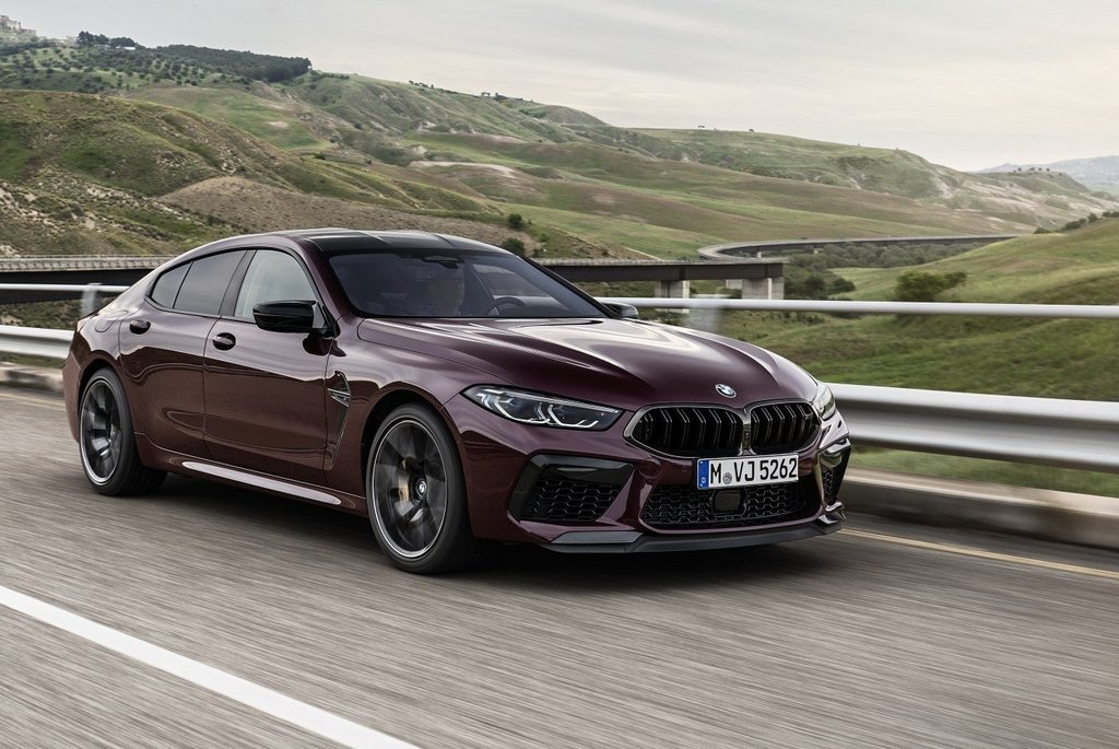 Resumen de deportivo de la berlina BMW M8 Gran Coupe