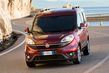 Revisión de la furgoneta compacta actualizada Fiat Doblo foto 2