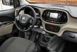 Revisión de la furgoneta compacta actualizada Fiat Doblo foto 8