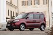 Revisión de la furgoneta compacta actualizada Fiat Doblo foto 1