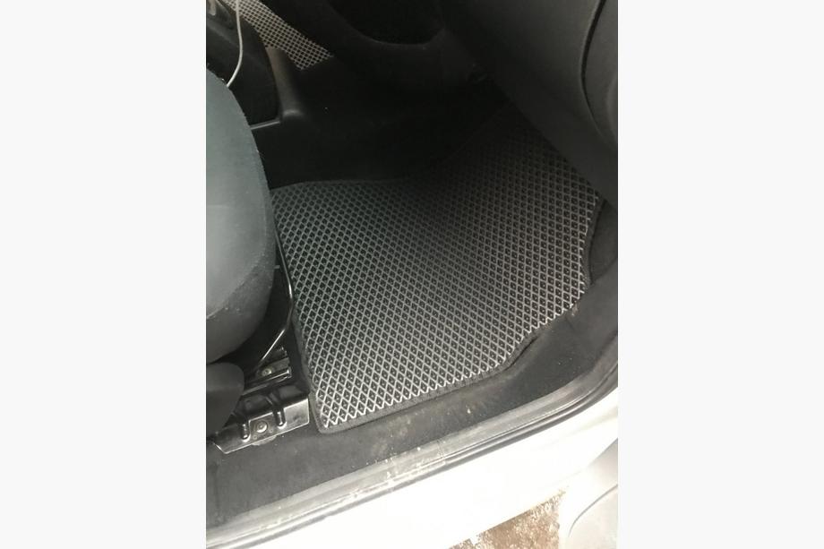 Peugeot Partner Tepee 2008-2018 Alfombrillas EVA (negras) Delanteros + traseros (3 piezas) Foto 4