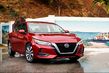 El examen de un sedán Nissan Sentra en 2020 el modelo del año foto 1