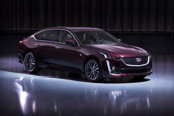 El examen premium sedán Cadillac CT5