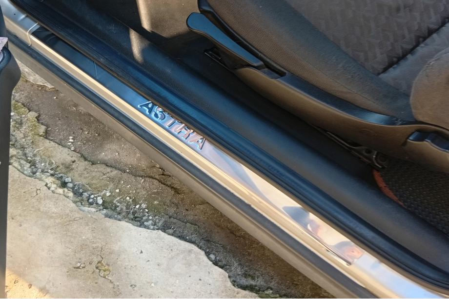 Opel Astra G classic 1998-2012 Embellecedores de umbral Carmos (Coupe, 2 uds, acero inoxidable) Foto 1