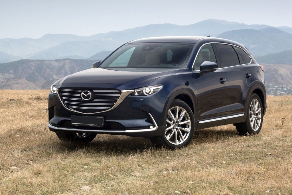 Siete pasajeros crossover Mazda CX-9 de la segunda generación