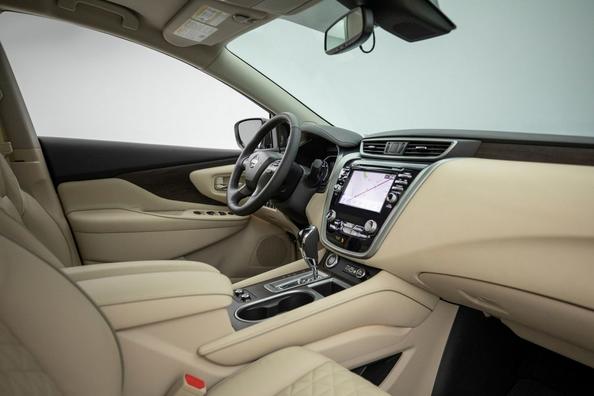 Revisión del crossover mediano actualizado Nissan Murano Foto 9