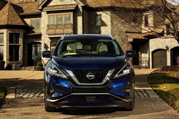 Revisión del crossover mediano actualizado Nissan Murano Foto 3