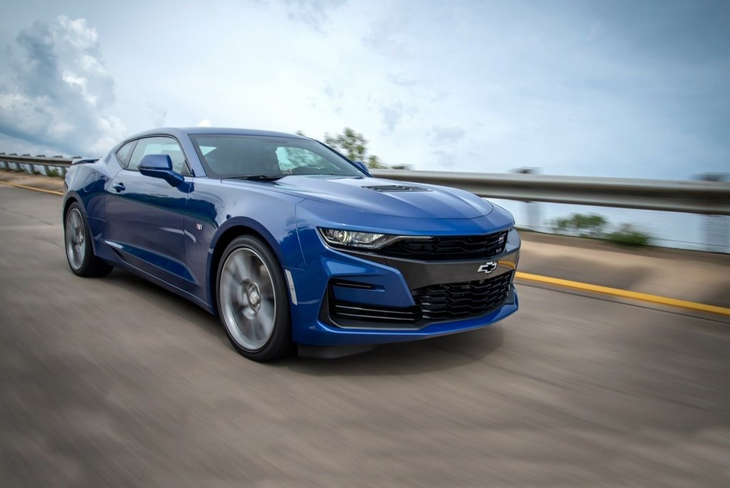 Modificación rediseñada del cupé deportivo Chevrolet Camaro