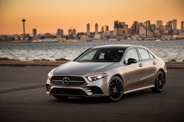 Revisión del modelo compacto de Mercedes-Benz A-Class Sedan