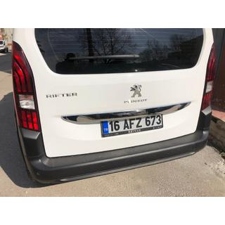 Moldura de acero inoxidable sobre la matrícula Peugeot Partner/Rifter 2019- foto 2