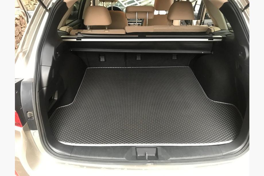 Subaru Outback 2014-2019 Alfombrilla de maletero (negro, EVA) Image