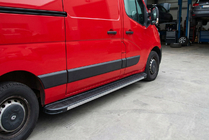 Renault Master 2011-2023 Estribos Laterales Maya V1 (2 uds., Aluminio) foto 1