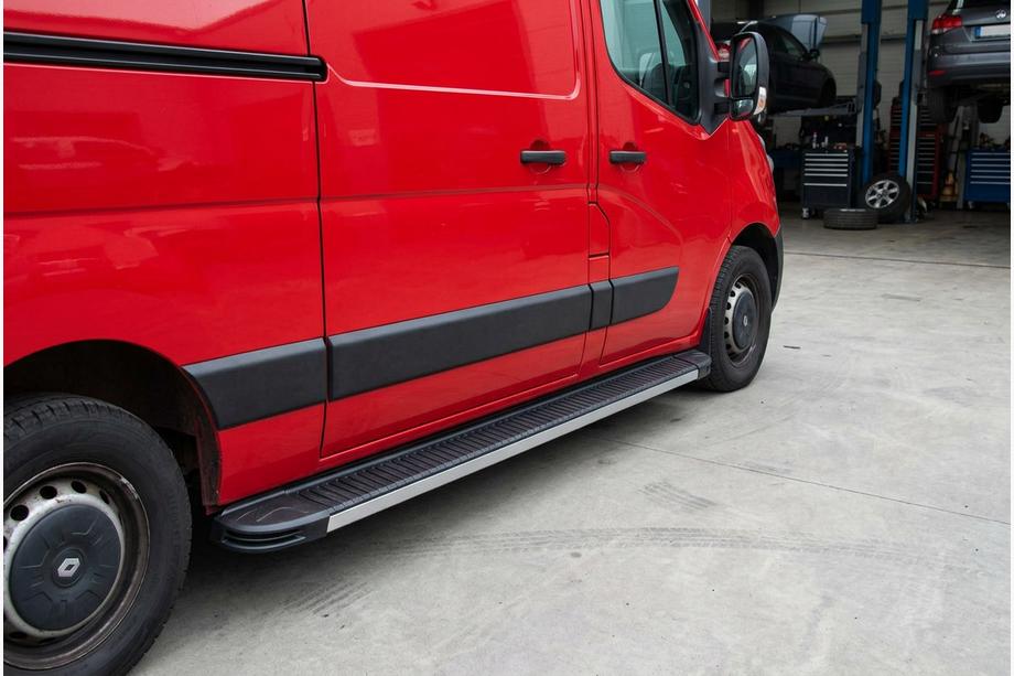 Renault Master 2011-2023 Estribos Laterales Maya V1 (2 uds., Aluminio) Image