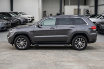 Jeep Grand Cherokee WK2 2010-2021 Estribos laterales Bosphorus Grey (2 uds., aluminio) foto 1