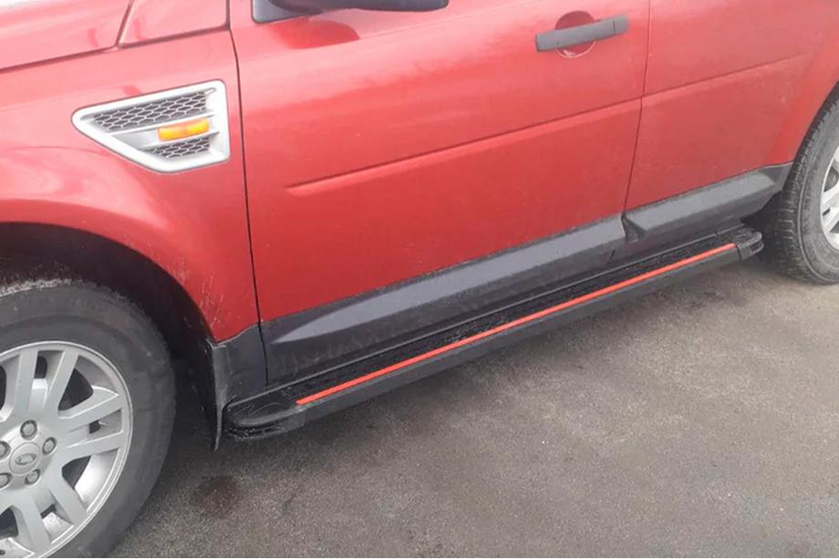 Land Rover Freelander II 2006–2014 Estribos Laterales Maya Red (2 uds., Aluminio) Image