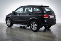 SsangYong Action 2005-2018 Estribos Laterales Maya V2 (2 uds., Aluminio) foto 1