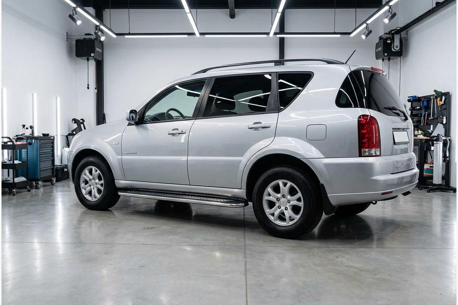 SsangYong Rexton I 2001-2017 Estribos Laterales Maydos V2 (2 uds., Aluminio y Acero Inoxidable) Image
