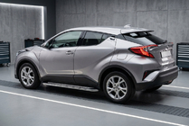 Toyota C-HR 2016-2023 Estribos Laterales Maydos V2 (2 uds., Aluminio) foto 1
