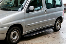 Peugeot Partner 1996-2008 Estribos laterales Bosphorus Grey (2 uds., aluminio) foto 1