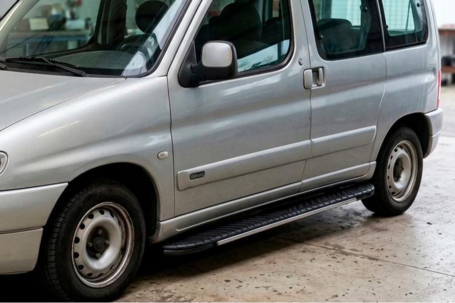 Peugeot Partner 1996-2008 Estribos laterales Bosphorus Grey (2 uds., aluminio) Image