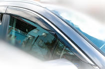 Honda CRV 2017-2022 Deflectores de ventana con moldura cromada (4 uds, HIC) foto 6