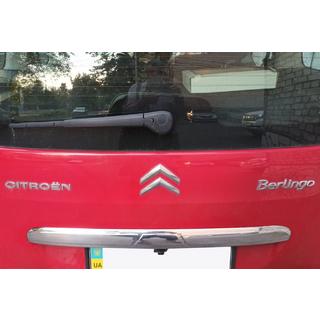 Moldura cromada sobre la matrícula (acero inoxidable) Peugeot Partner Tepee 2008-2018 foto 1